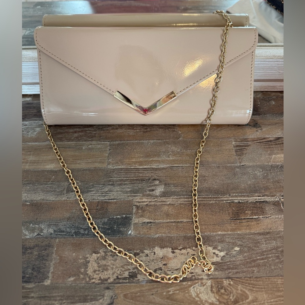 Elegant Cream Clutch with Gold Chain
